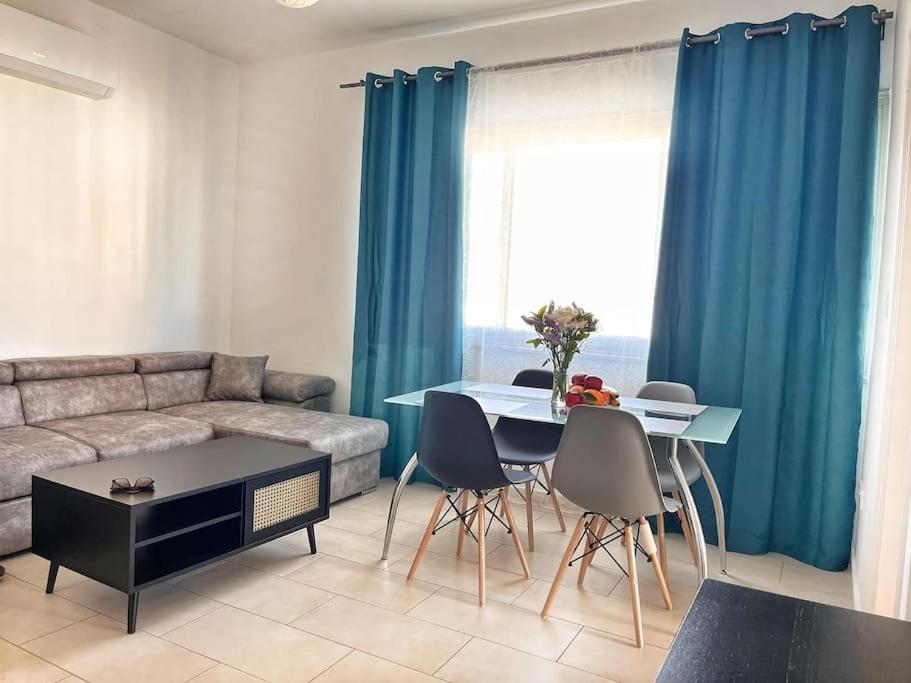 Teo Apartment Paphos Exterior foto