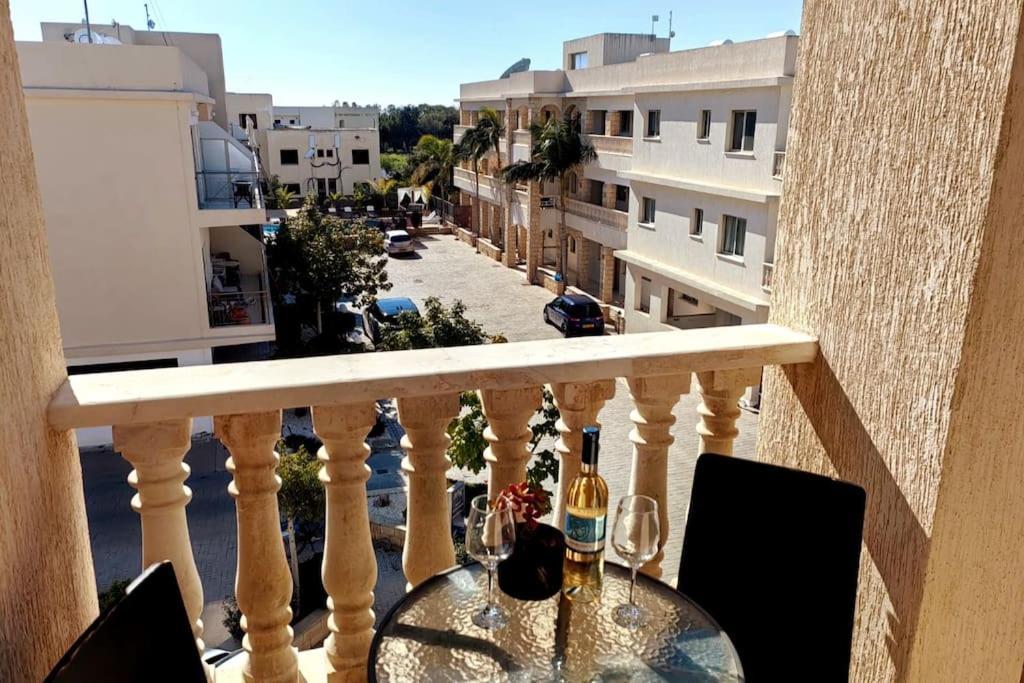 Teo Apartment Paphos Exterior foto